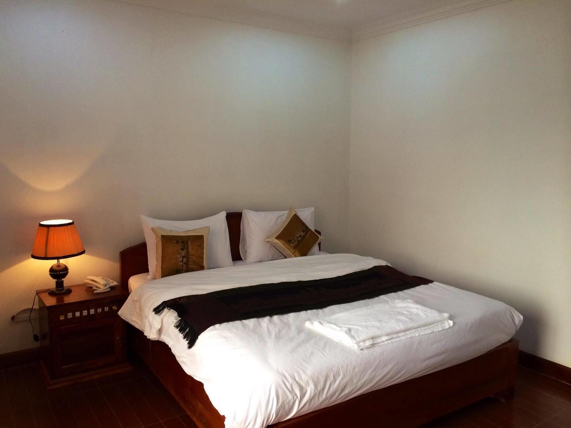 Emerald Bb Battambang Hotel Экстерьер фото