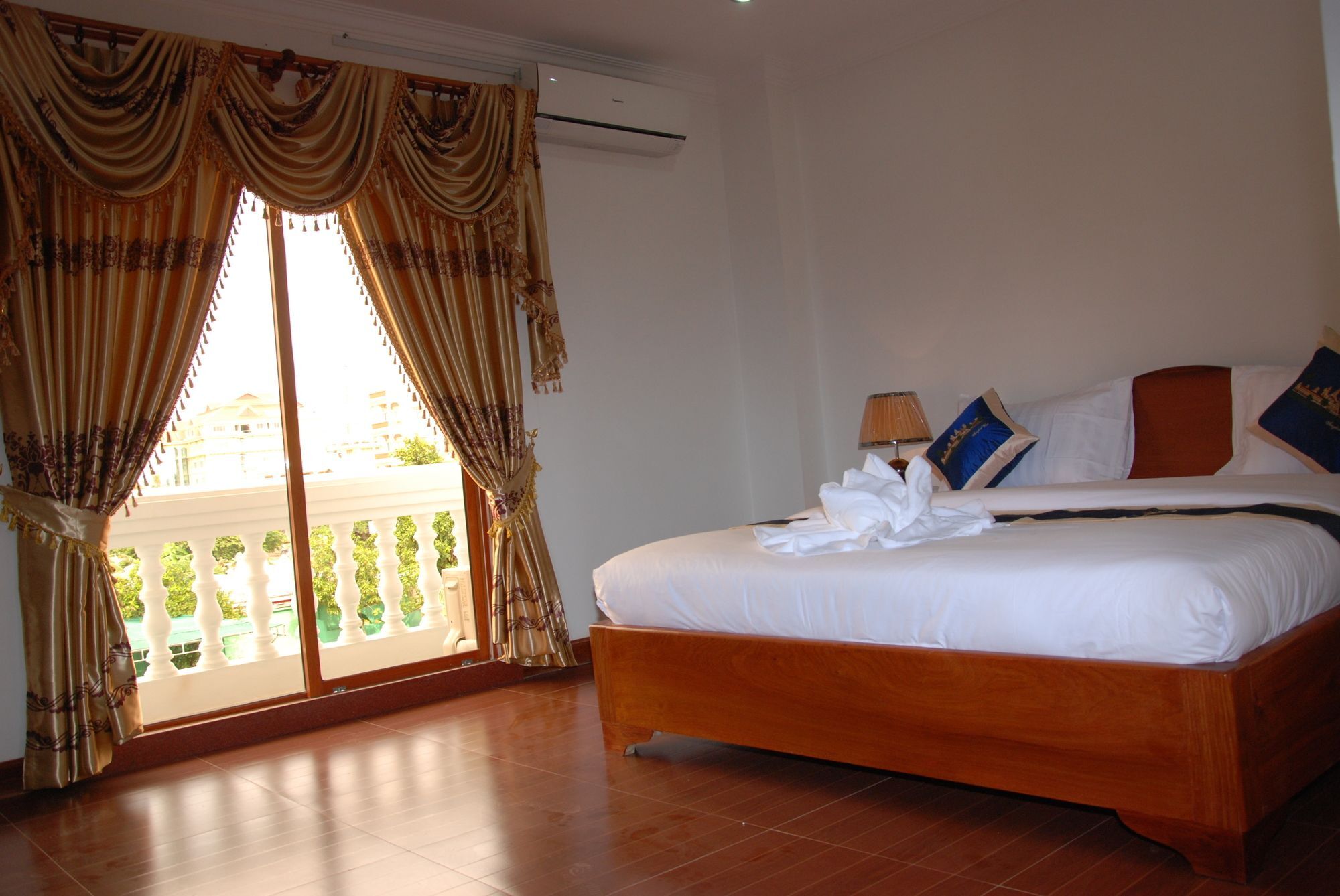 Emerald Bb Battambang Hotel Экстерьер фото